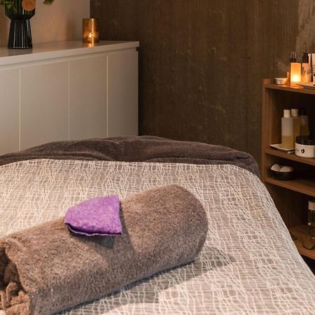 Peppers Silo Hotel Launceston Luaran gambar Massage table