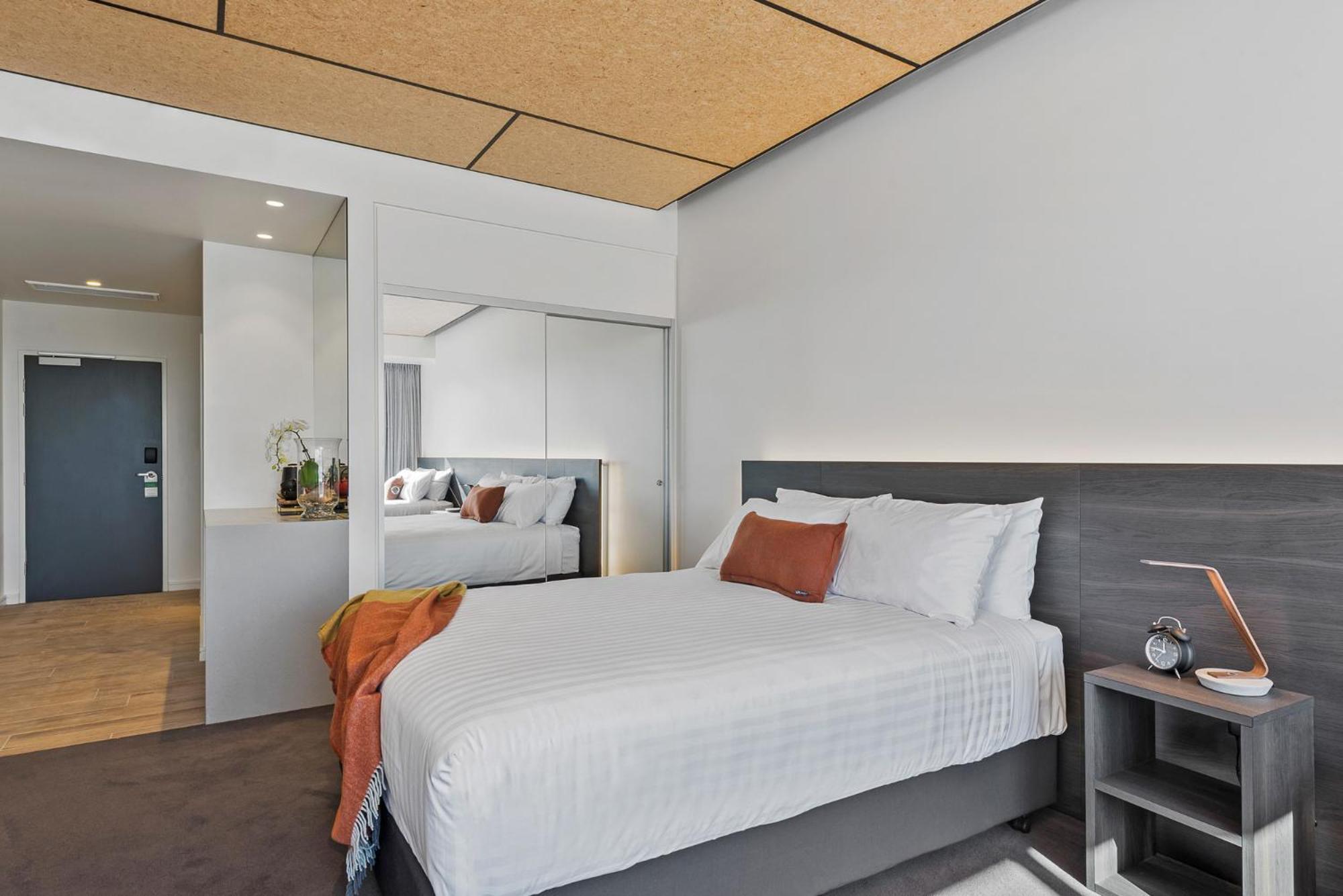 Peppers Silo Hotel Launceston Luaran gambar A bedroom at the hotel