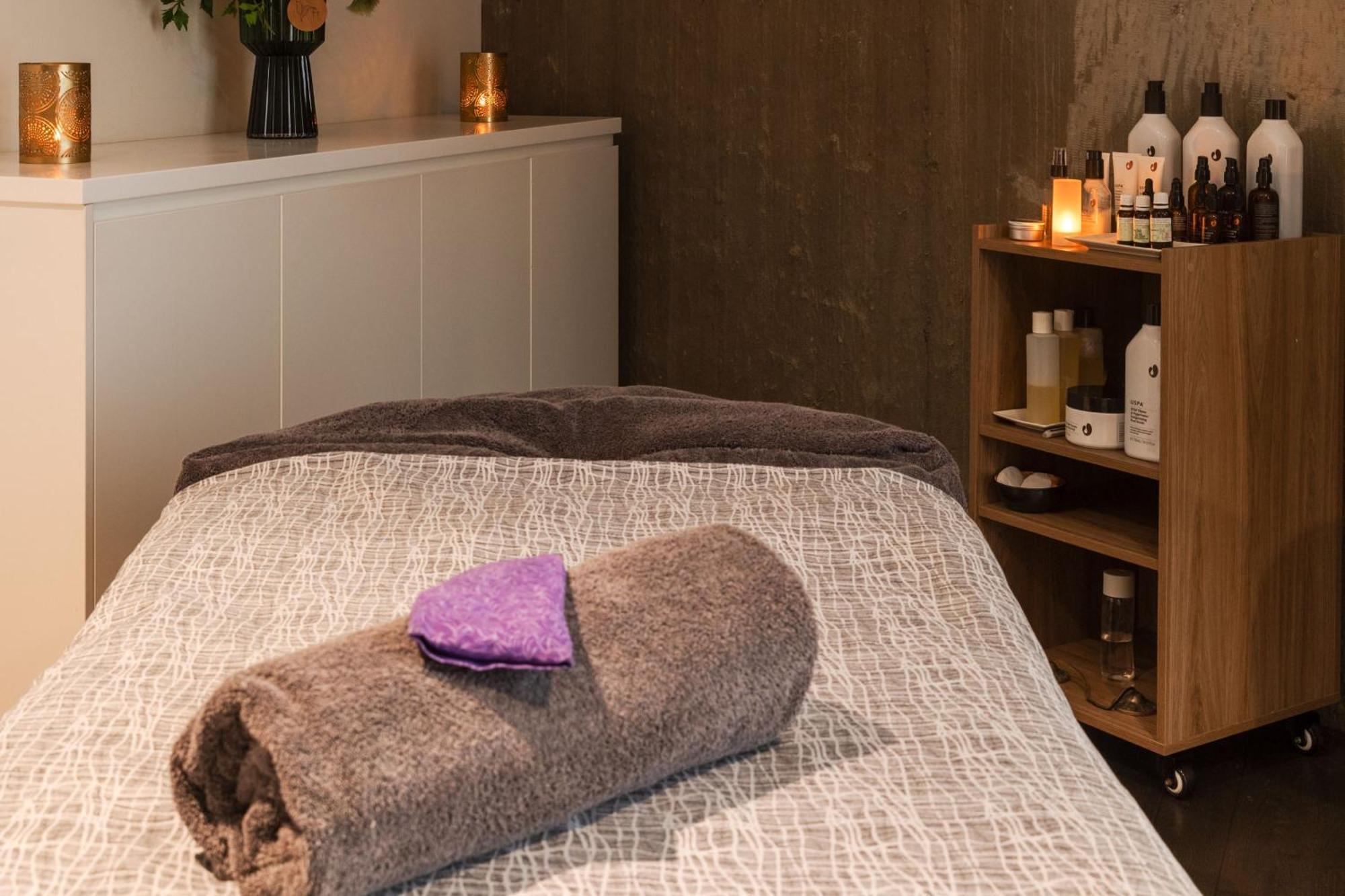 Peppers Silo Hotel Launceston Luaran gambar Massage table