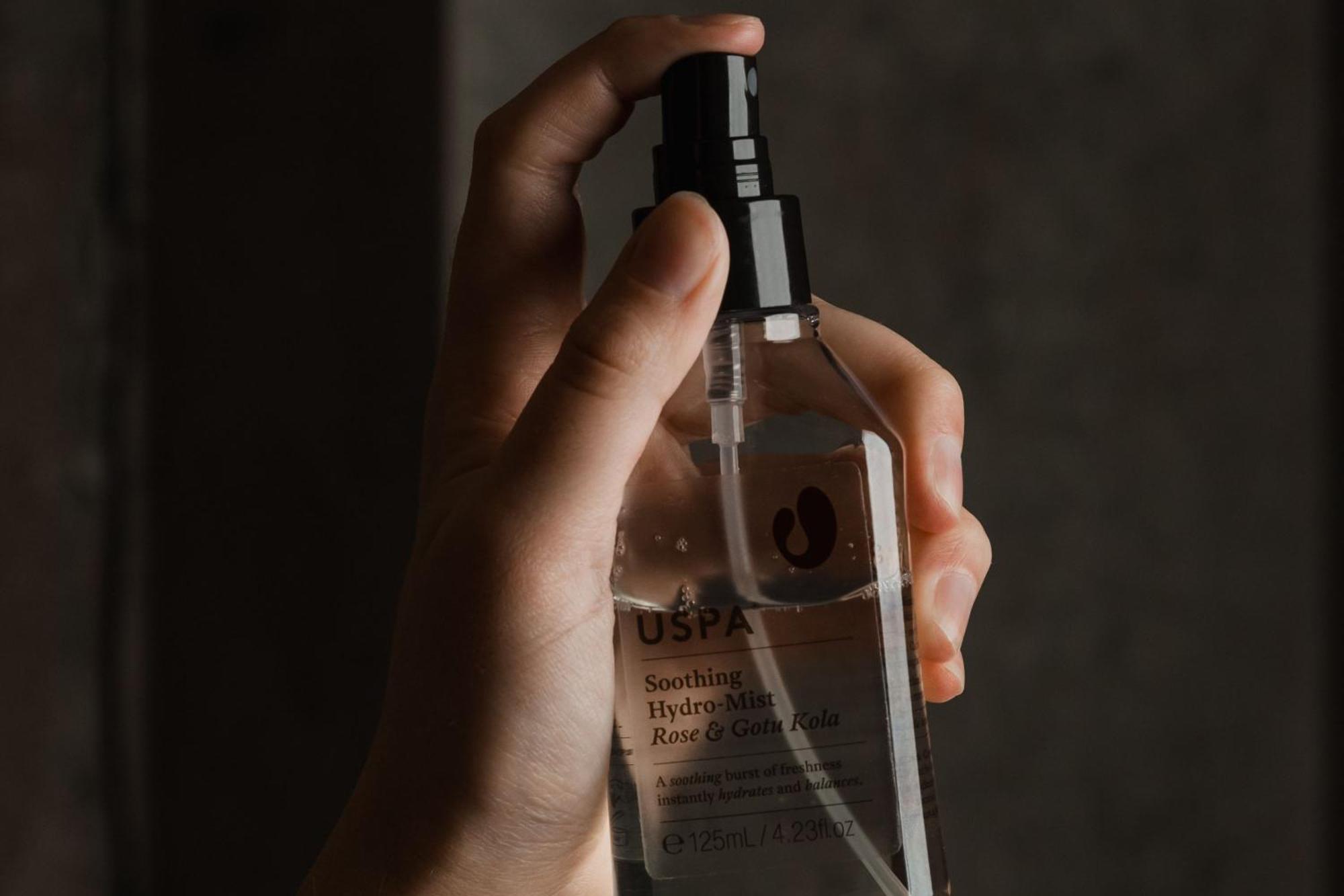 Peppers Silo Hotel Launceston Luaran gambar A woman using a facial mist