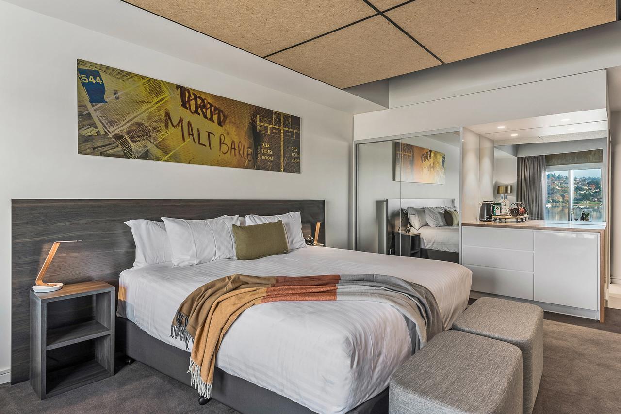 Peppers Silo Hotel Launceston Luaran gambar A suite at the hotel