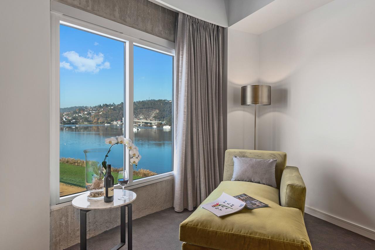Peppers Silo Hotel Launceston Luaran gambar A staged photo of a living room