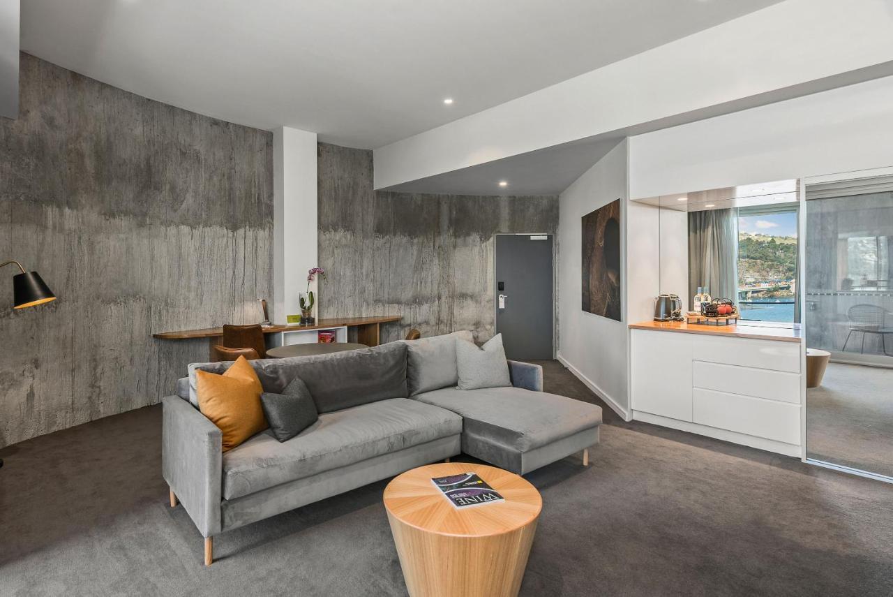 Peppers Silo Hotel Launceston Luaran gambar A living room at the hotel